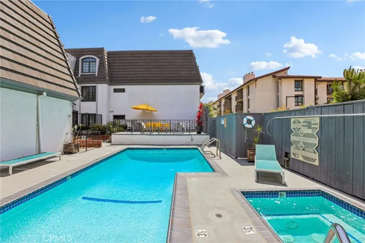 8105 Redlands Street 107, Playa Del Rey, California 90293