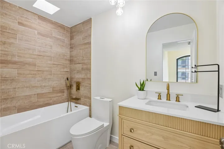 8105 Redlands Street 107, Playa Del Rey, California 90293