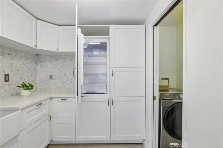 8105 Redlands Street 107, Playa Del Rey, California 90293