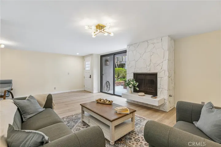 8105 Redlands Street 107, Playa Del Rey, California 90293