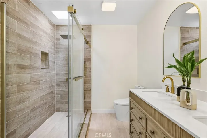 8105 Redlands Street 107, Playa Del Rey, California 90293