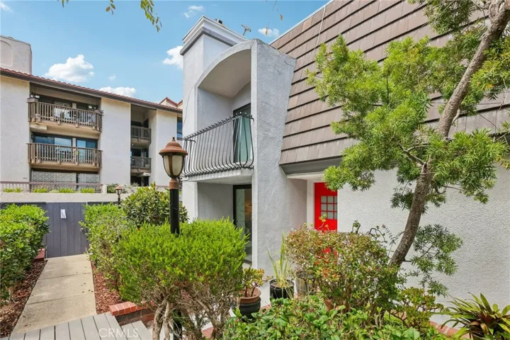8105 Redlands Street 107, Playa Del Rey, California 90293