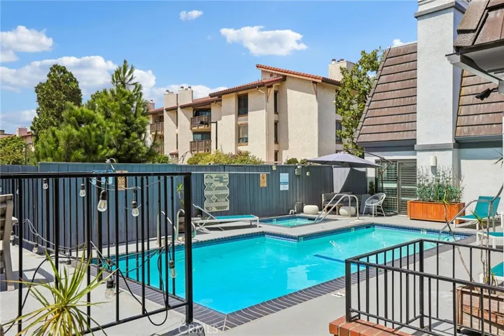 8105 Redlands Street 107, Playa Del Rey, California 90293