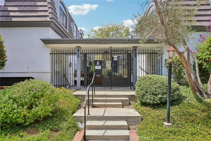 8105 Redlands Street 107, Playa Del Rey, California 90293