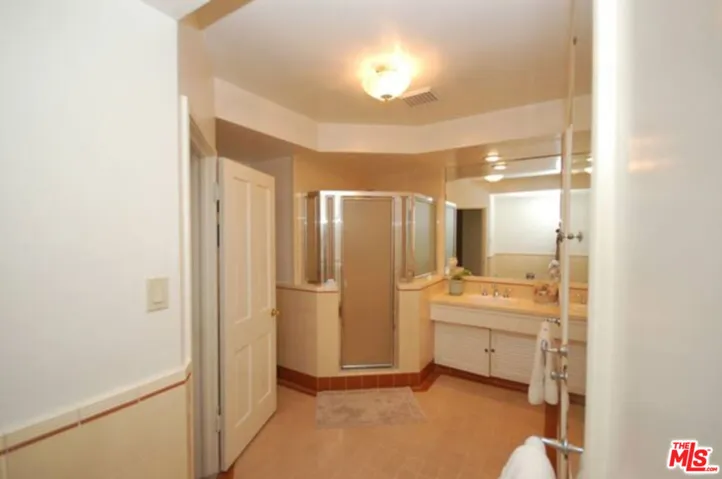 Bathroom #2