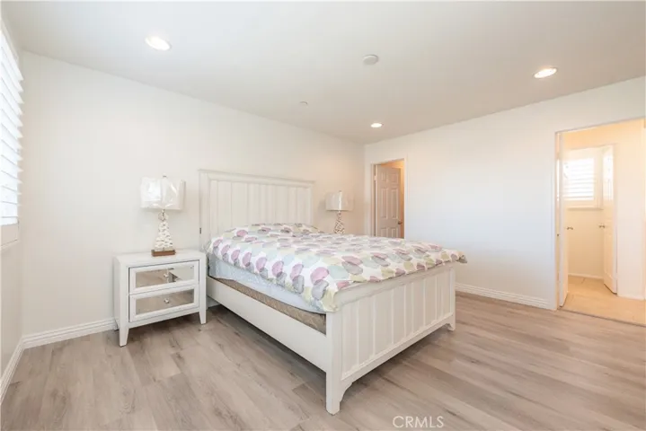 142 Full Moon, Irvine, California 92618