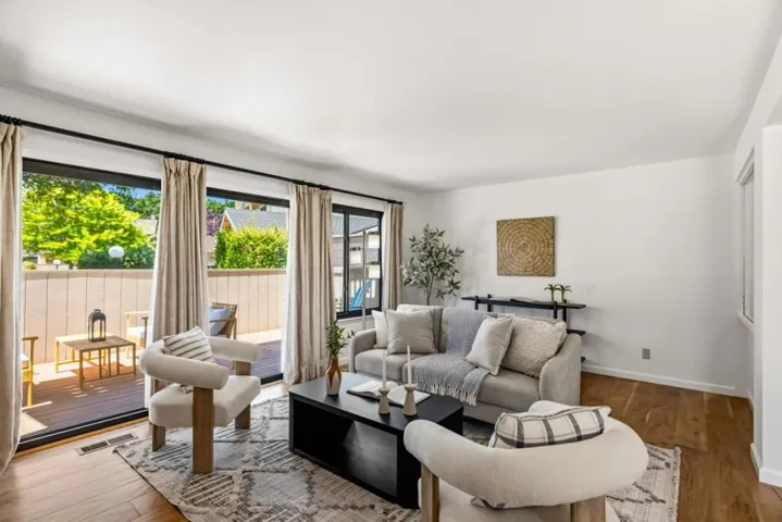 3850 Rio Road 78, Carmel, California 93923