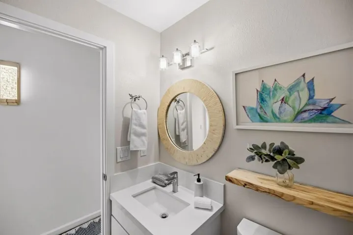 3850 Rio Road 78, Carmel, California 93923