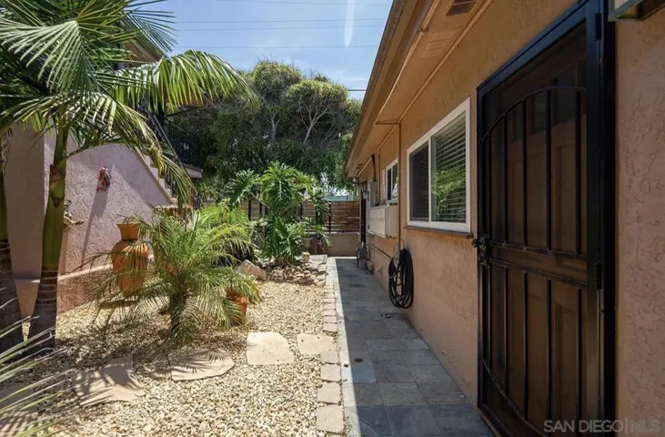 2104 Bacon Street, San Diego, California 92107