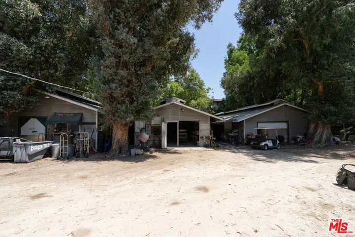 6320 Honolulu Avenue, Los Angeles, California 91214