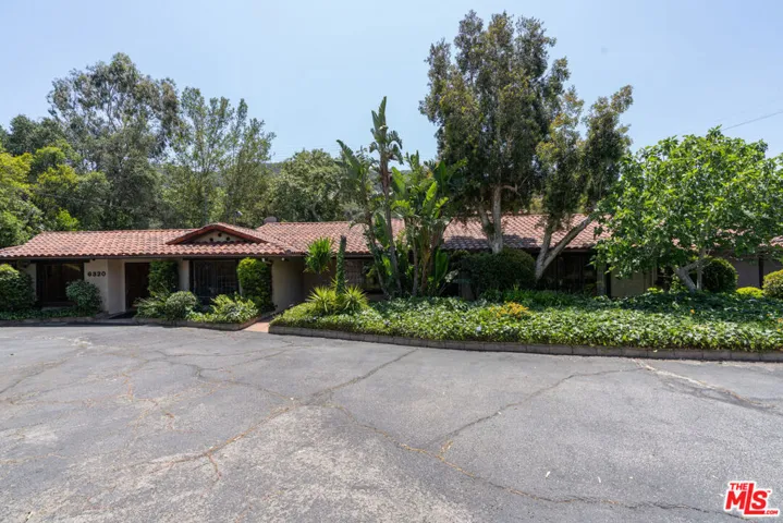 6320 Honolulu Avenue, Los Angeles, California 91214