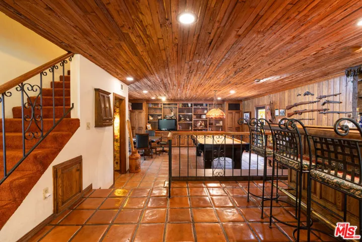 6320 Honolulu Avenue, Los Angeles, California 91214