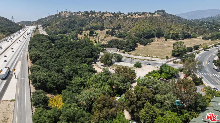 6320 Honolulu Avenue, Los Angeles, California 91214