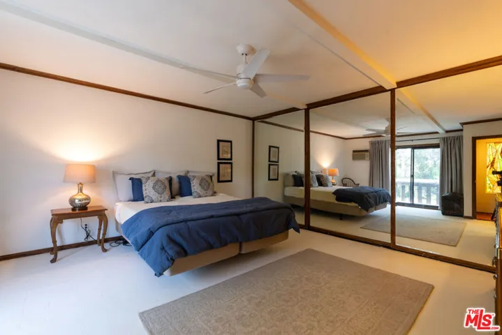 6320 Honolulu Avenue, Los Angeles, California 91214