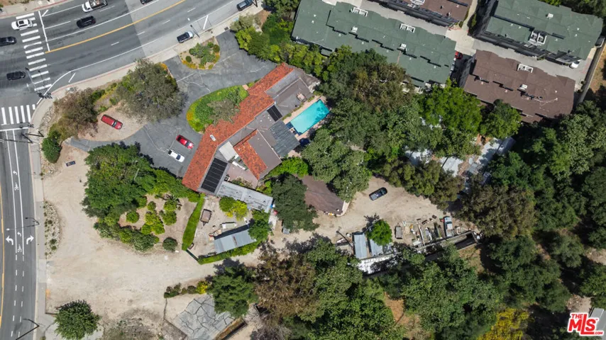 6320 Honolulu Avenue, Los Angeles, California 91214