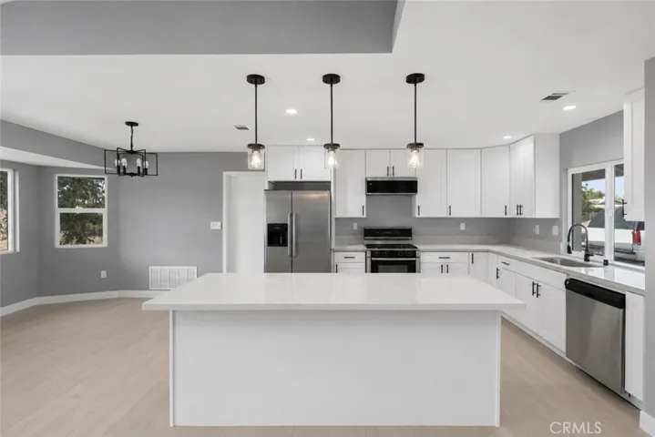 40245 176th E, Lake Los Angeles, California 93591