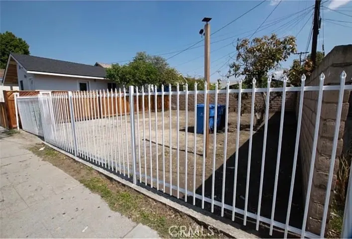 4312 Ascot, Los Angeles, California 90011