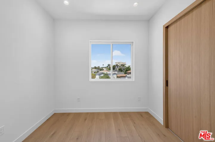 150 N Carondelet Street, Los Angeles, California 90026