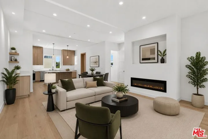 150 N Carondelet Street, Los Angeles, California 90026