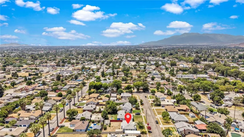 537 E Trenton, San Bernardino, California 92404
