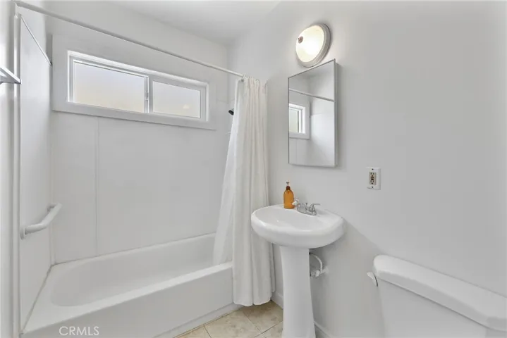 537 E Trenton, San Bernardino, California 92404