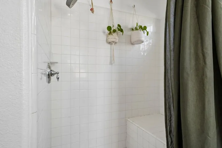 36-web-or-mls-Denton Dr-S2507-036