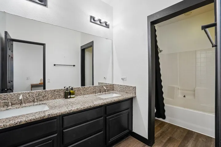 22-web-or-mls-Denton Dr-S2507-022