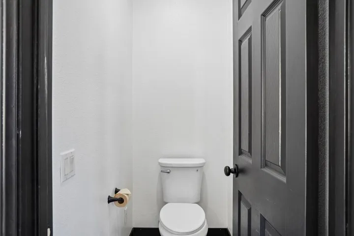 34-web-or-mls-Denton Dr-S2507-034