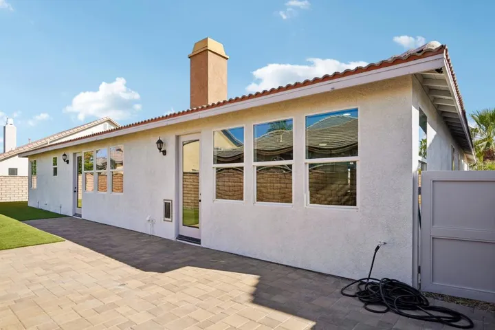 37-web-or-mls-Denton Dr-S2507-037