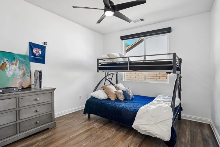 28-web-or-mls-Denton Dr-S2507-028