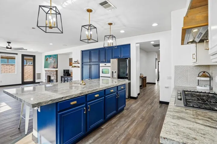 15-web-or-mls-Denton Dr-S2507-015