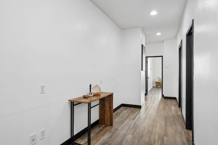 21-web-or-mls-Denton Dr-S2507-021