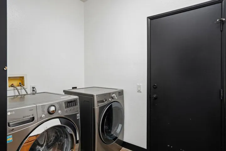 24-web-or-mls-Denton Dr-S2507-024