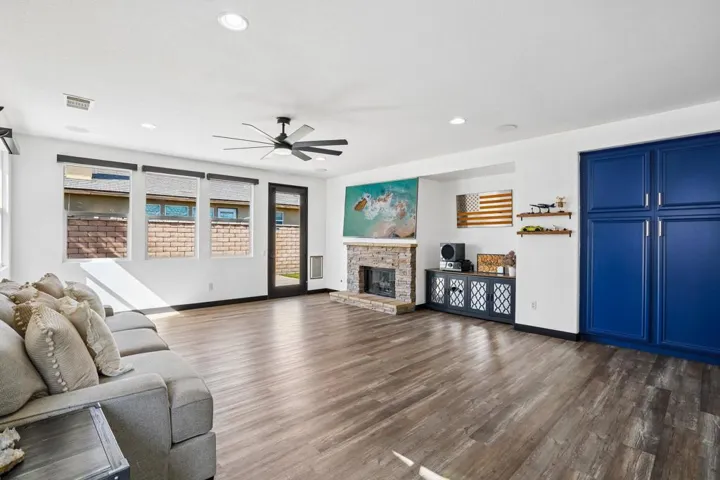 17-web-or-mls-Denton Dr-S2507-017