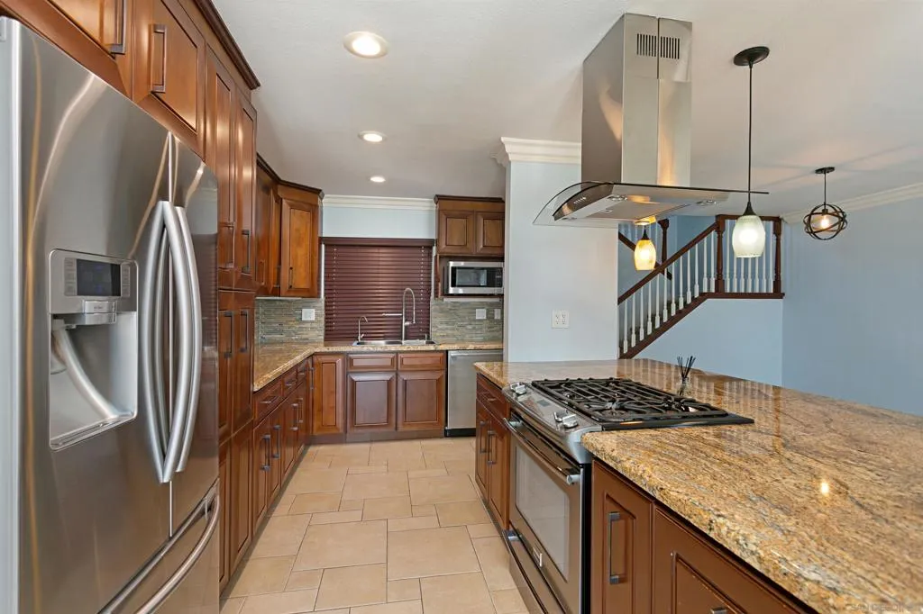 6783 Heath Ct, Carlsbad, California 92011 — photo 4