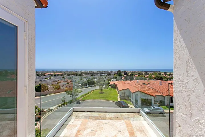 6783 Heath Ct, Carlsbad, California 92011