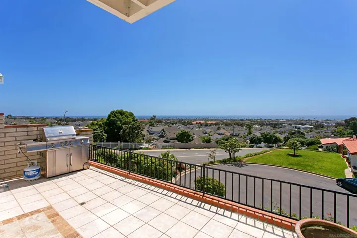 6783 Heath Ct, Carlsbad, California 92011