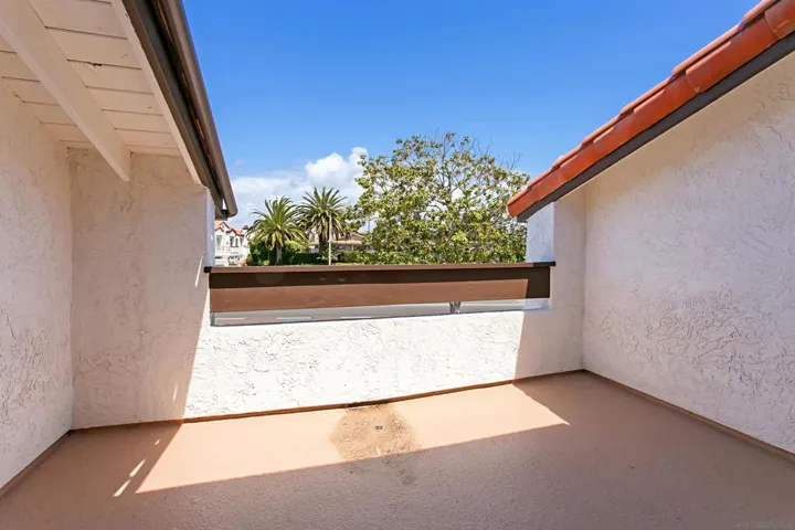 6783 Heath Ct, Carlsbad, California 92011