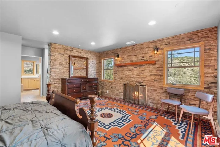 28200 Pine Canyon Road, Lake Hughes, California 93532