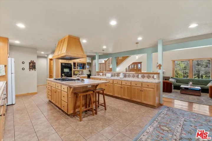 28200 Pine Canyon Road, Lake Hughes, California 93532
