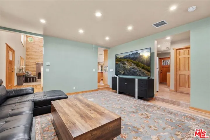 28200 Pine Canyon Road, Lake Hughes, California 93532