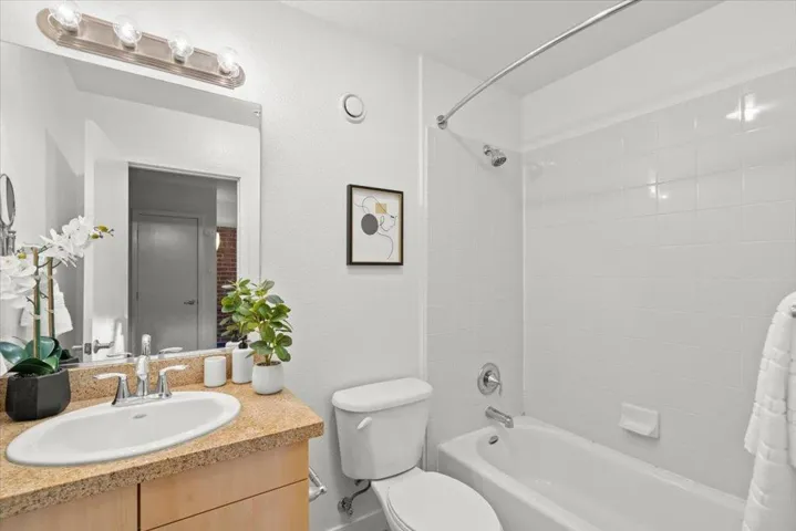 88 Bush Street 2131, San Jose, California 95126