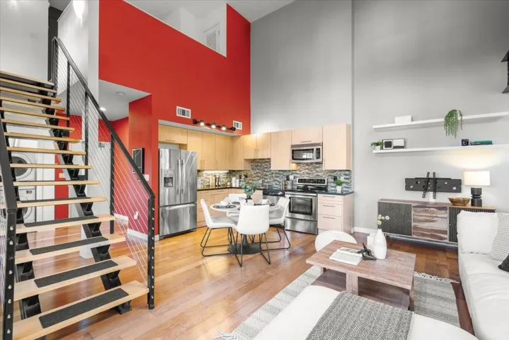 88 Bush Street 2131, San Jose, California 95126
