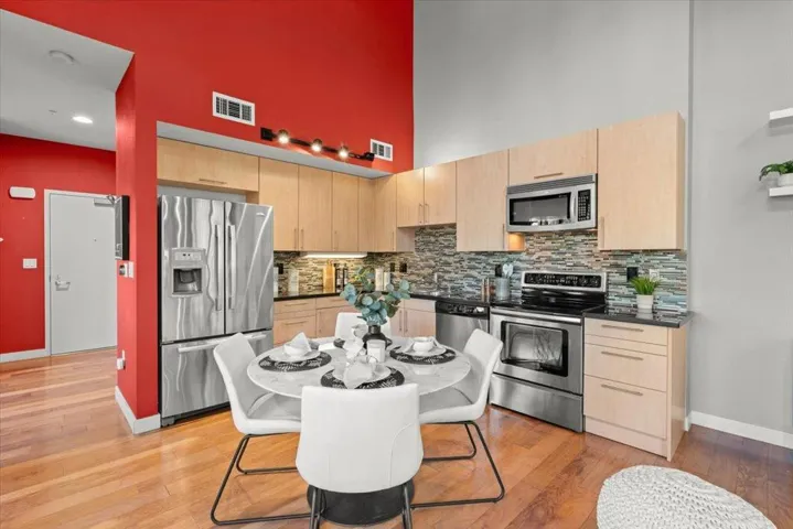 88 Bush Street 2131, San Jose, California 95126