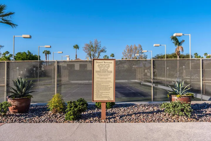 46_12153700_desert-breezes-2_50518007497