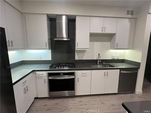 1402 N Nolita, Irvine, California 92612