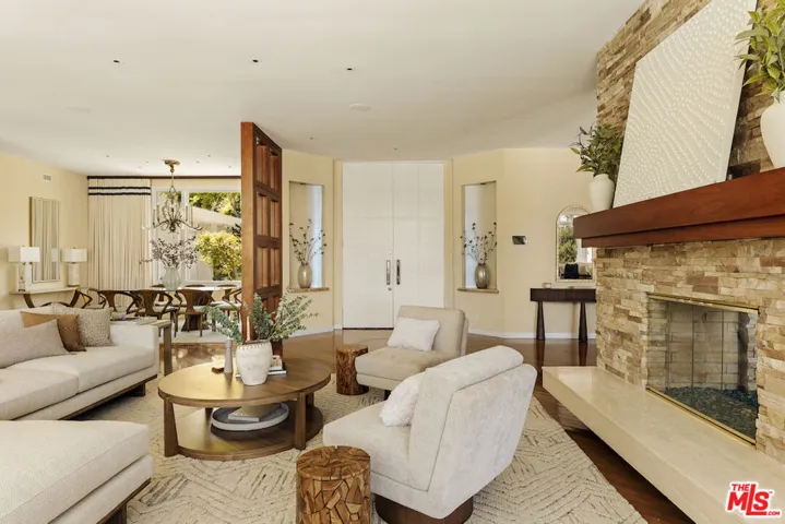 4101 Clear Valley Drive, Los Angeles, California 91436