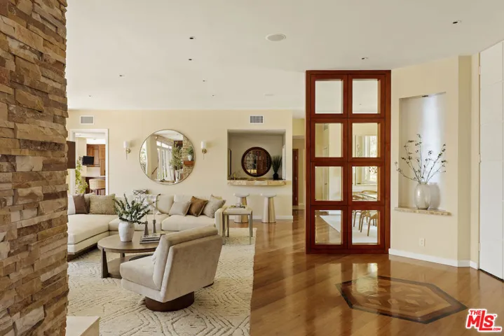 4101 Clear Valley Drive, Los Angeles, California 91436