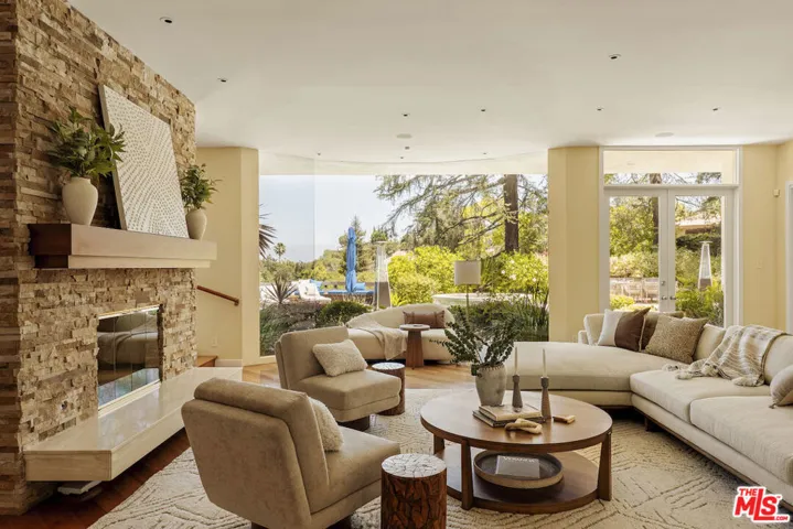 4101 Clear Valley Drive, Los Angeles, California 91436