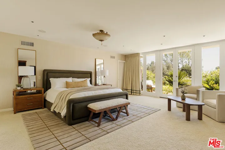 4101 Clear Valley Drive, Los Angeles, California 91436